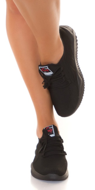 Trendy Slip-On Musthave Sneakers Black